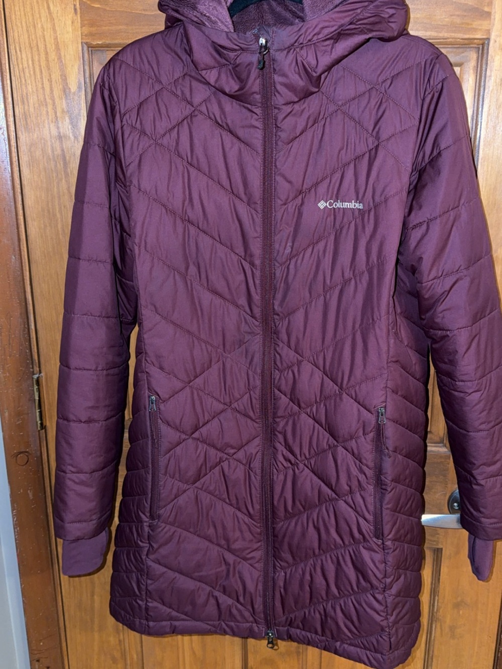 Columbia Women's Quilted Hooded Puffer Jacket - Burgundy